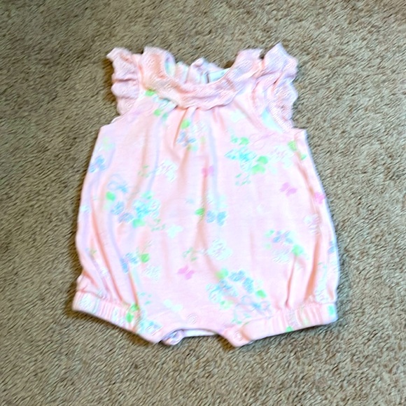 Bundle of Baby girl 0-3 months clothes, very gently used. - Picture 7 of 16